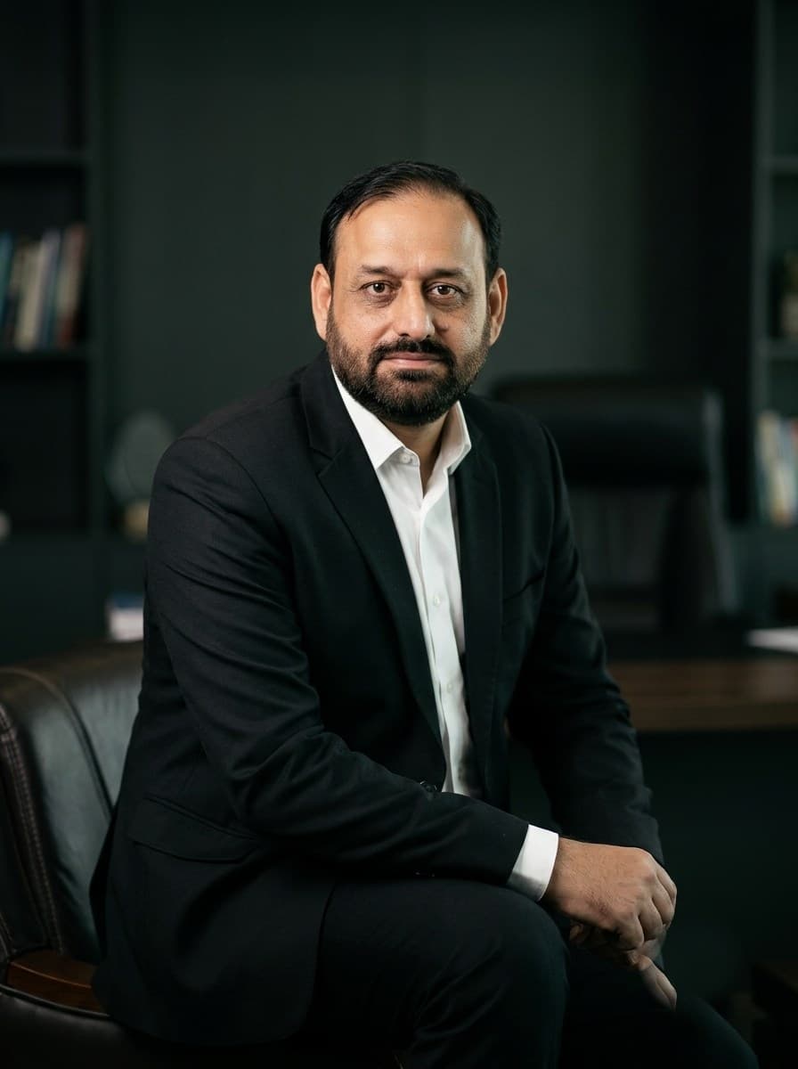 Qaisar Abbas Aoalakh, Managing Director